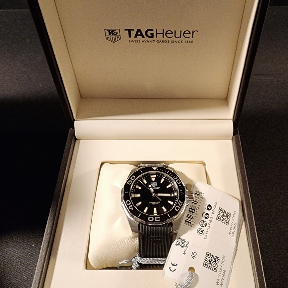 TAG Heuer Aquaracer Men's Black Watch - WAY111A.FT6151